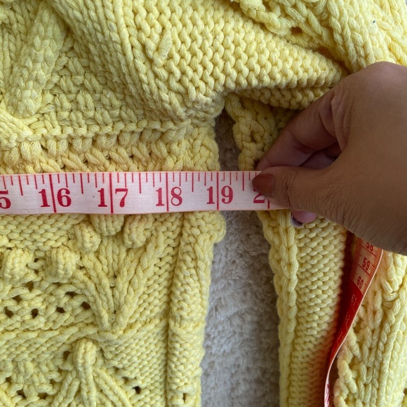 ZARA Pom Pom Knit Openwork Crocket Cropped Sweater Womens Yellow Size L Large - Picture 5 of 6